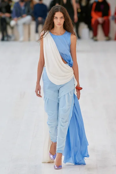 Look 29